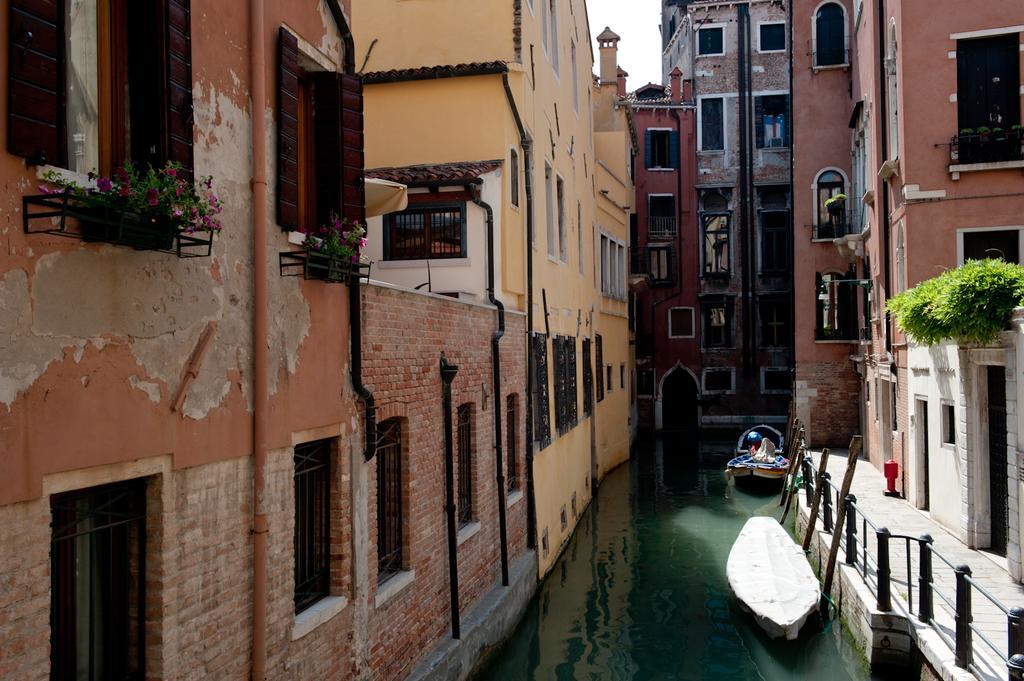 Casa Dell'Albero Lejlighed Venedig Værelse billede